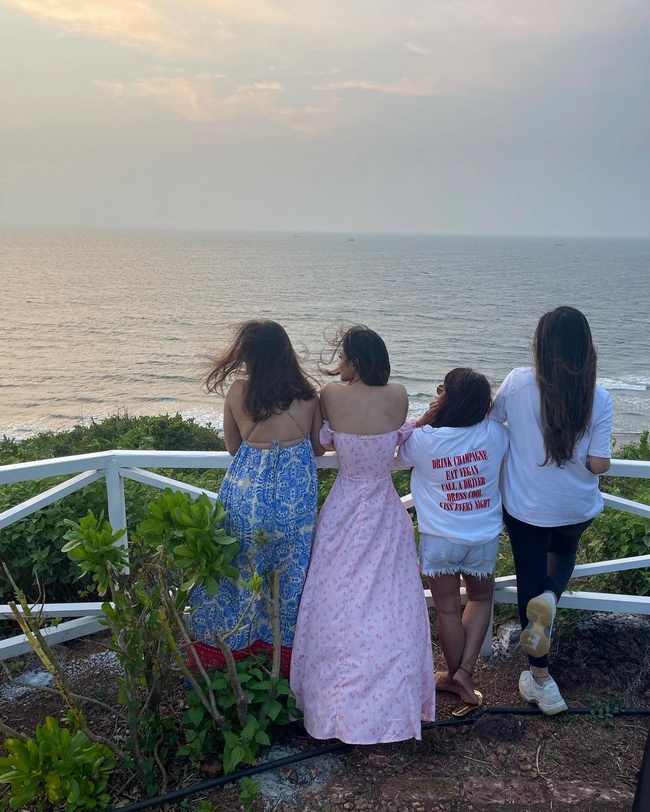 Mouni Roy Latest Instagram Stills
